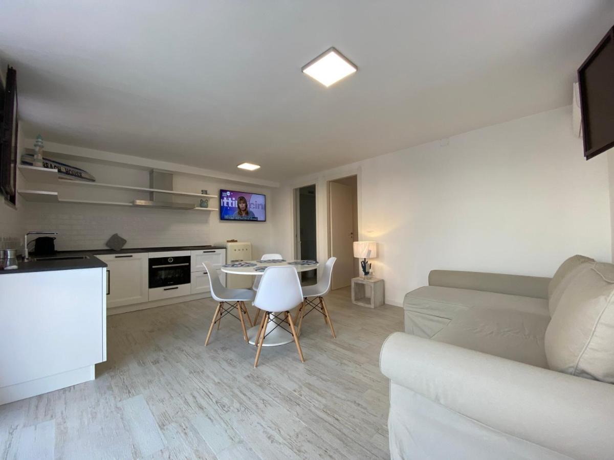 Beach House Tanaunella Buitenkant foto