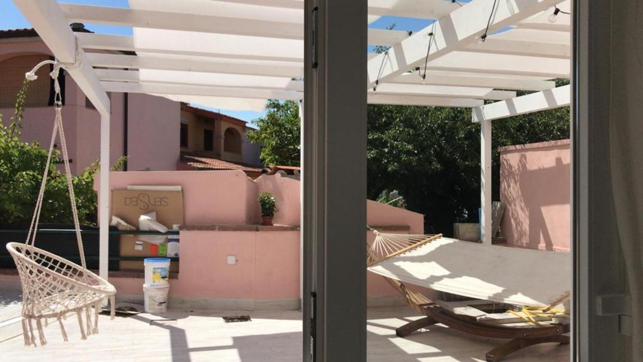 Beach House Tanaunella Buitenkant foto